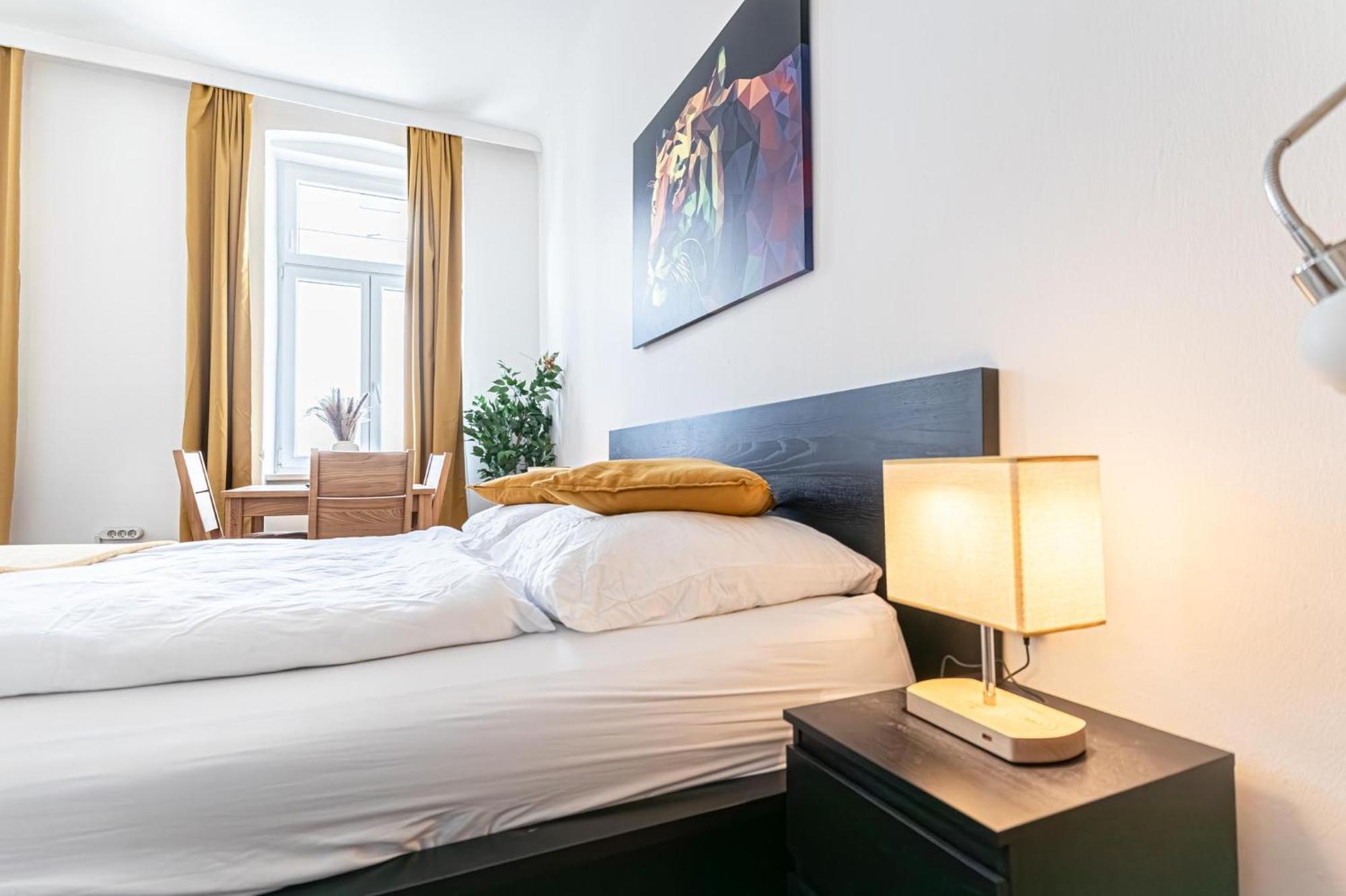 Explore Vienna: 1Br Retreat Near Westbahnhof Εξωτερικό φωτογραφία