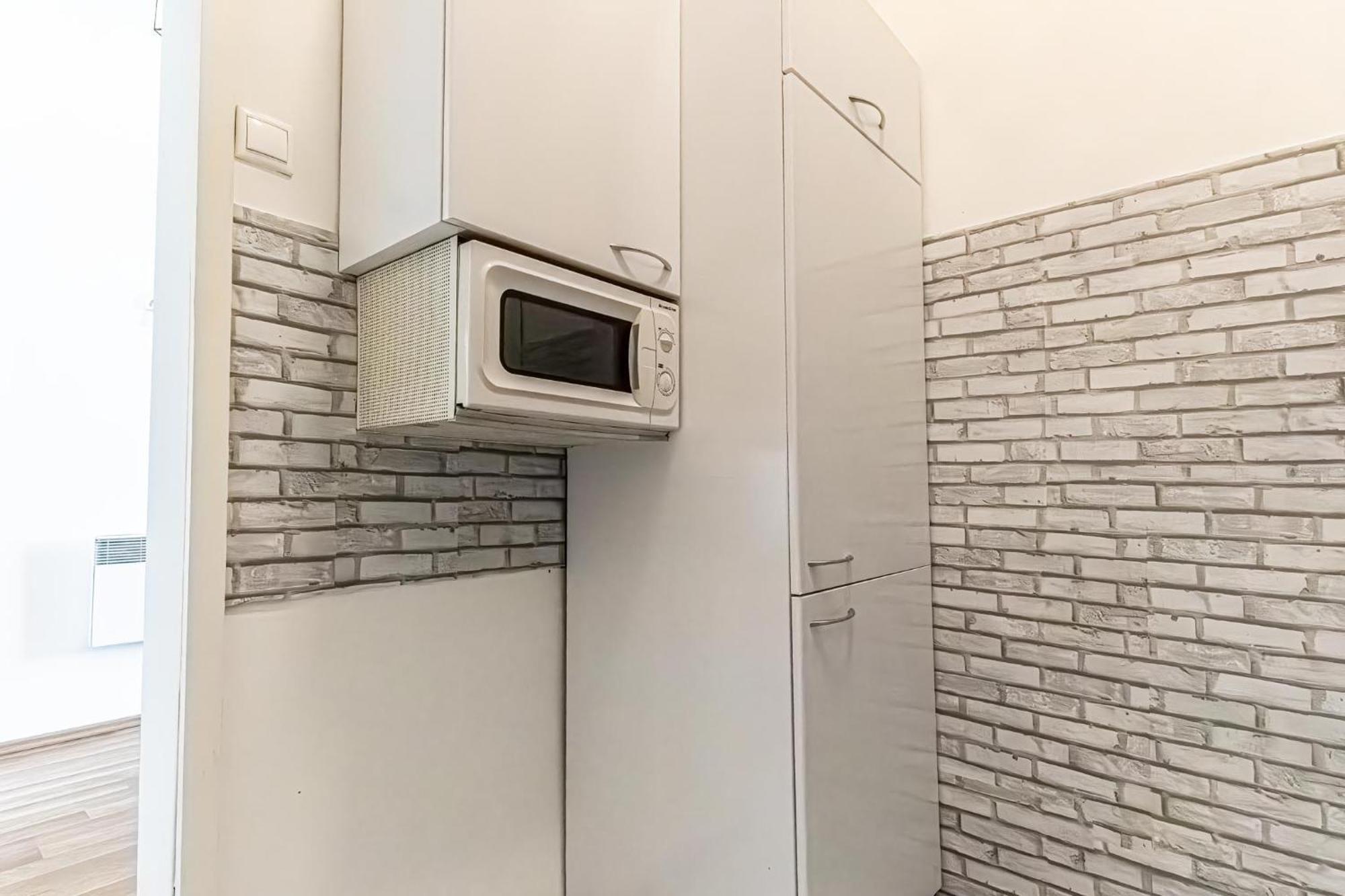 Explore Vienna: 1Br Retreat Near Westbahnhof Εξωτερικό φωτογραφία