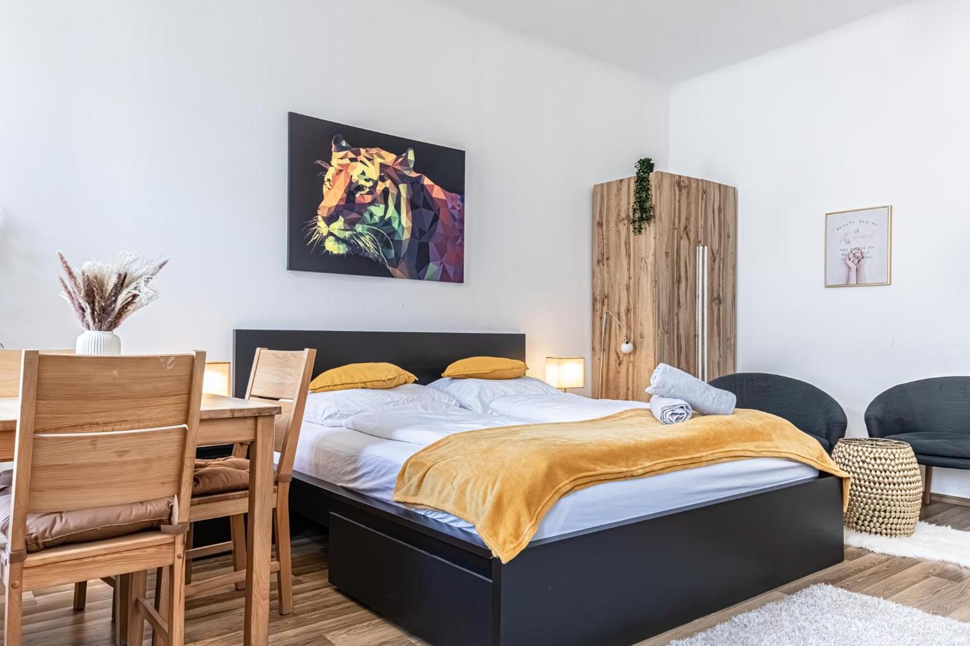 Explore Vienna: 1Br Retreat Near Westbahnhof Εξωτερικό φωτογραφία